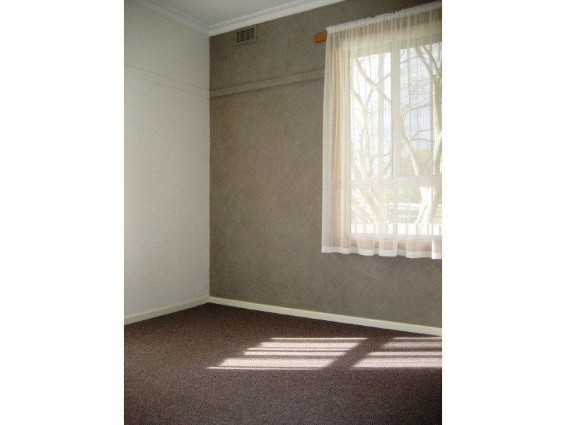15 Pioneer Street, Warragul VIC 3820