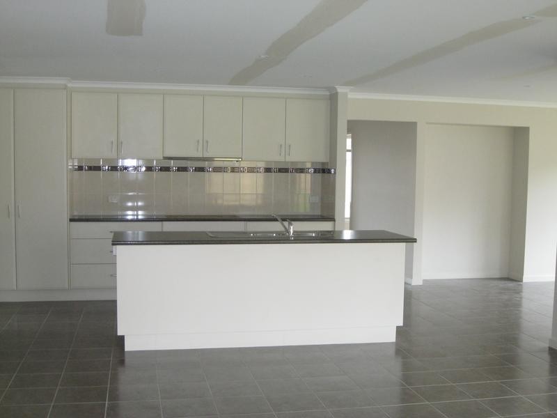 31 Miller Close, Drouin VIC 3818