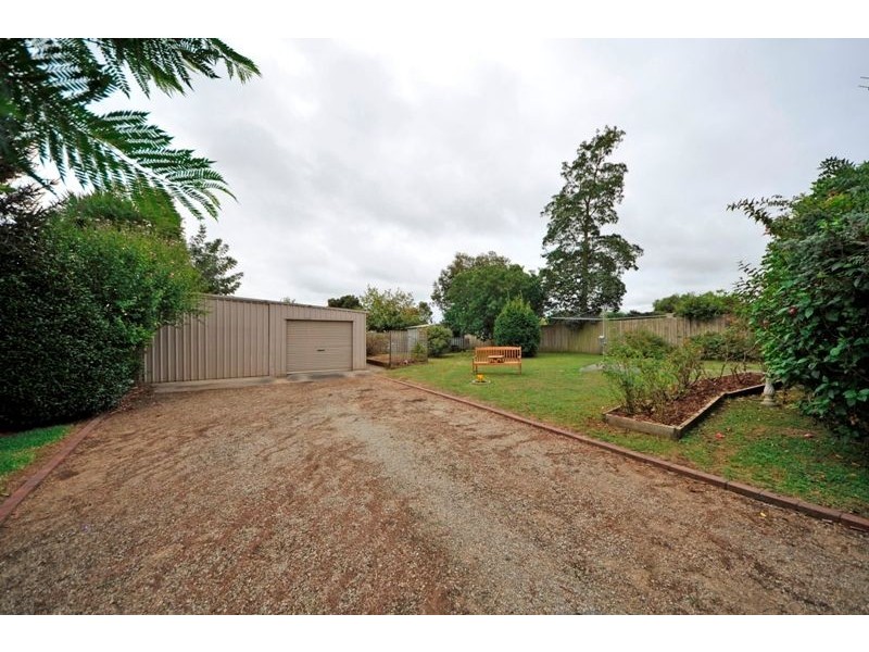 9 Moe Street, Drouin VIC 3818