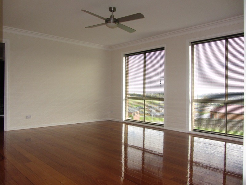 6 Summerhill Boulevard, Drouin VIC 3818