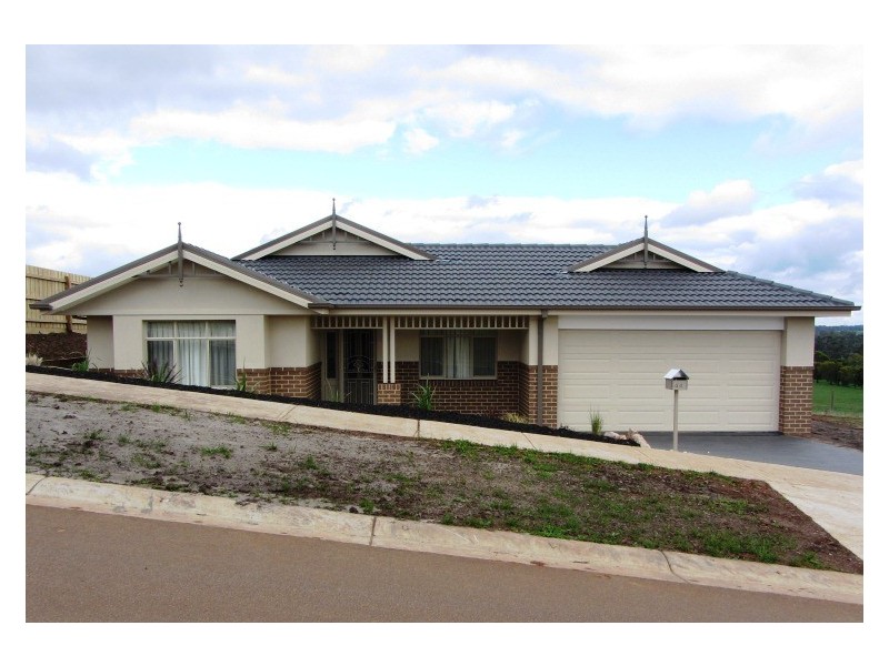 44 Kensington Square, Drouin VIC 3818