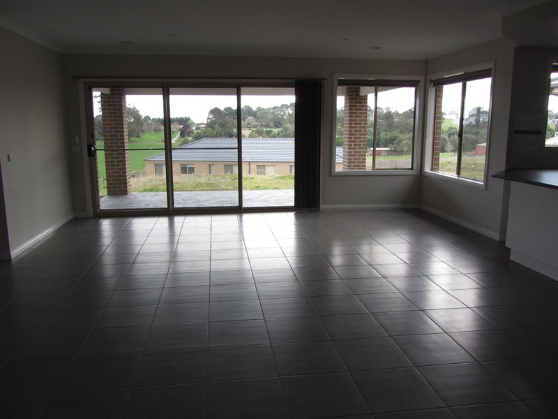 44 Kensington Square, Drouin VIC 3818