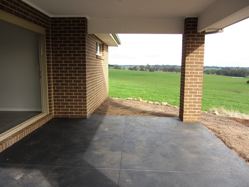 44 Kensington Square, Drouin VIC 3818