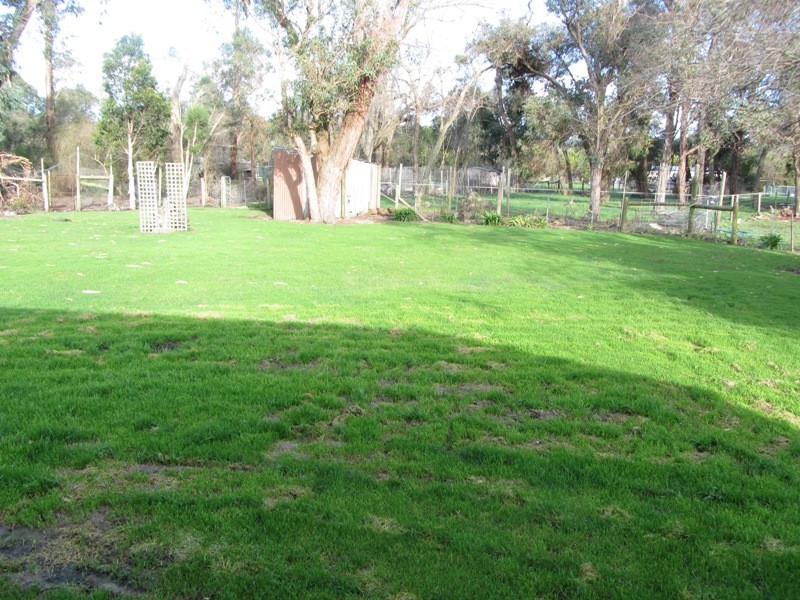 10 Fairway Drive, Drouin VIC 3818