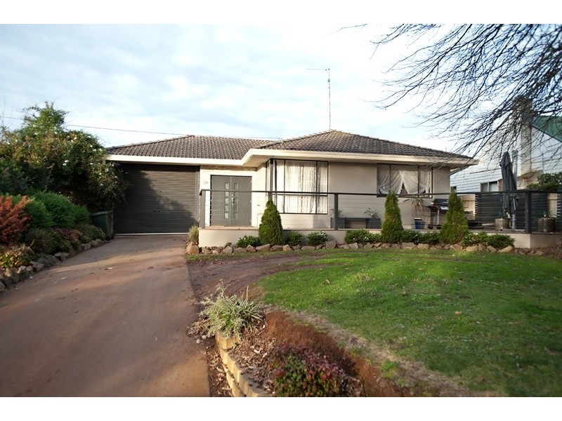 50 Lardner Road, Drouin VIC 3818