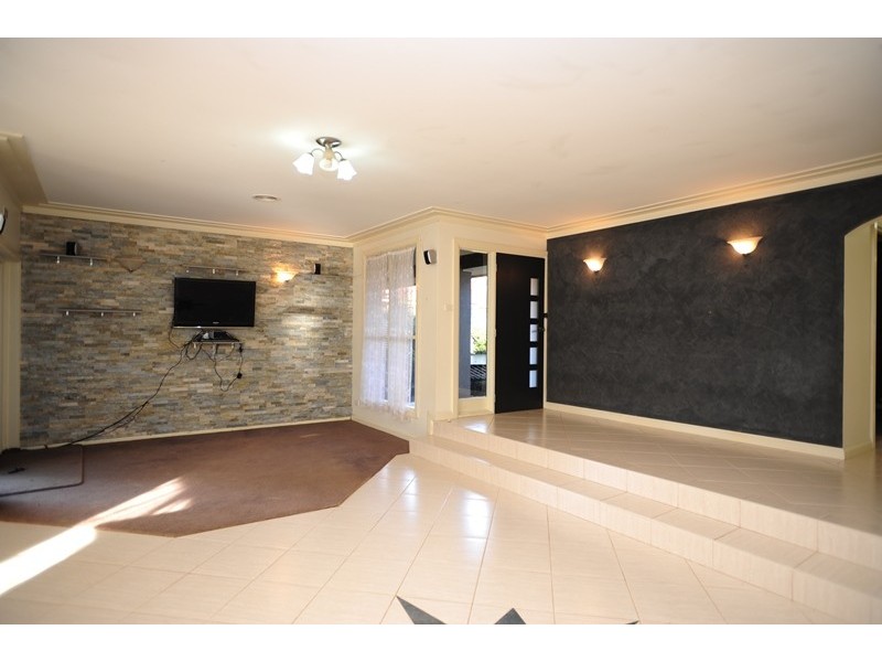 50 Lardner Road, Drouin VIC 3818