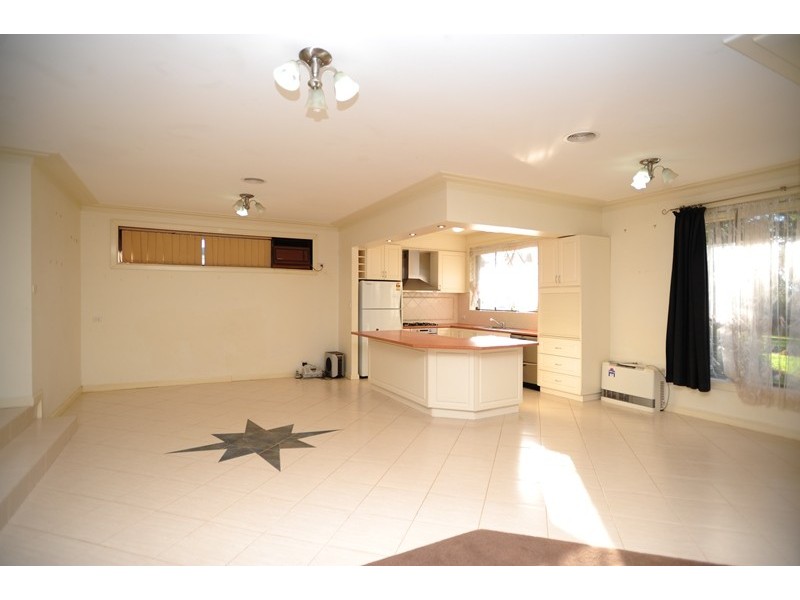 50 Lardner Road, Drouin VIC 3818