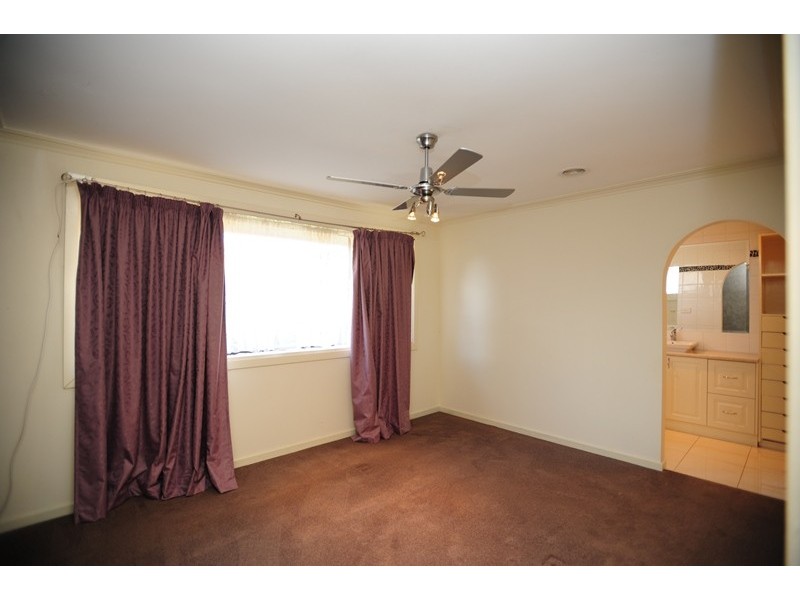 50 Lardner Road, Drouin VIC 3818