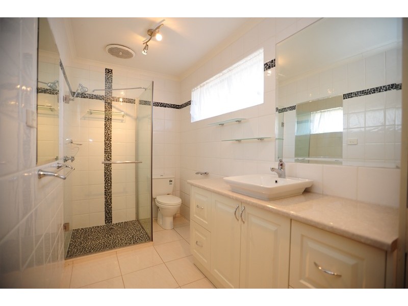 50 Lardner Road, Drouin VIC 3818