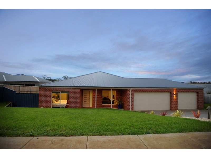 27 Buntine Drive, Warragul VIC 3820