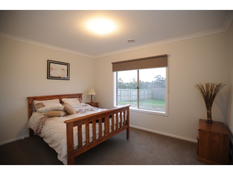 27 Buntine Drive, Warragul VIC 3820