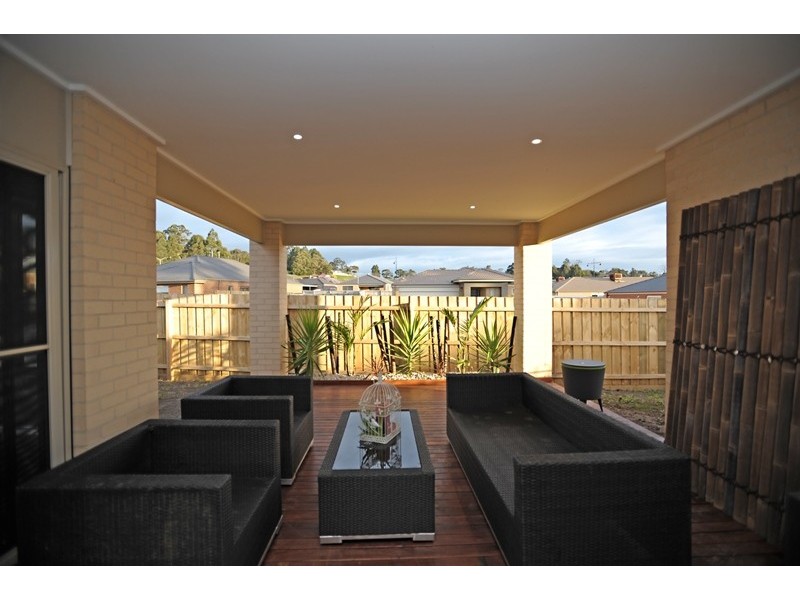 1 Wordsworth Court, Drouin VIC 3818