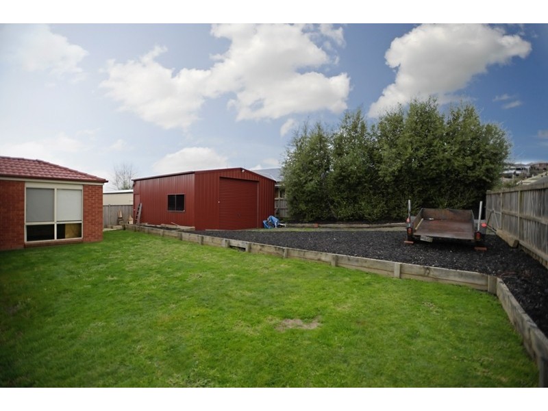 16 Hamilton Drive, Warragul VIC 3820