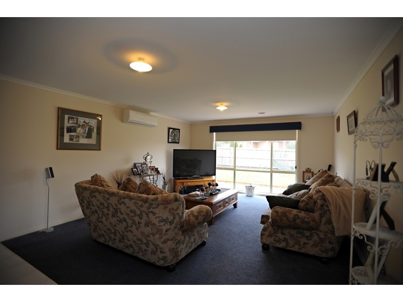 16 Hamilton Drive, Warragul VIC 3820