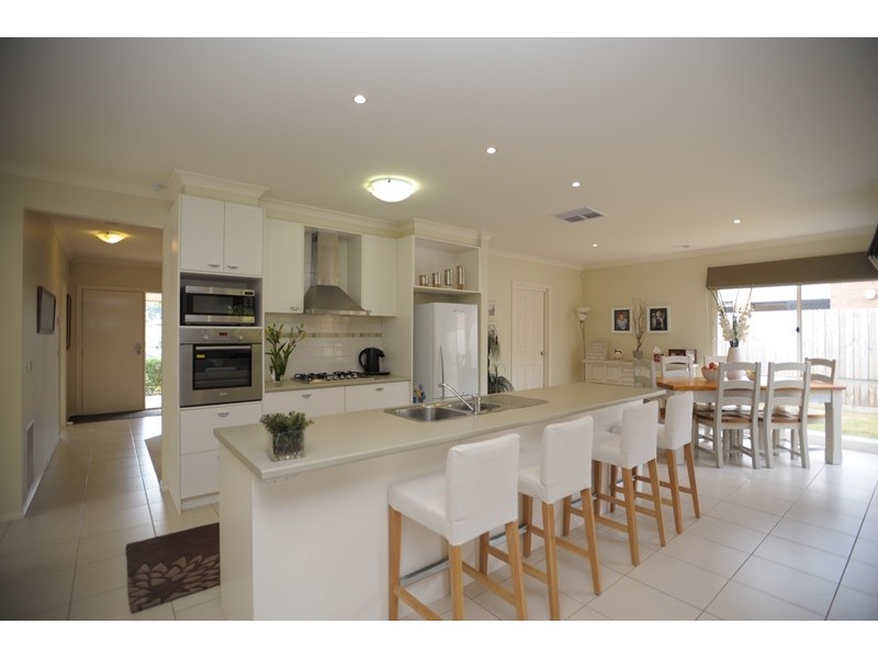 4 Park Vista, Drouin VIC 3818