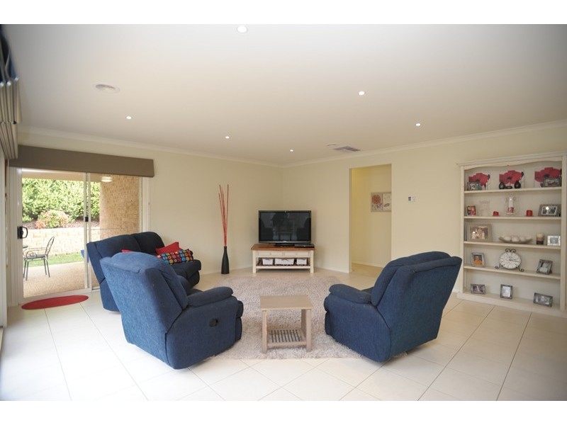 4 Park Vista, Drouin VIC 3818