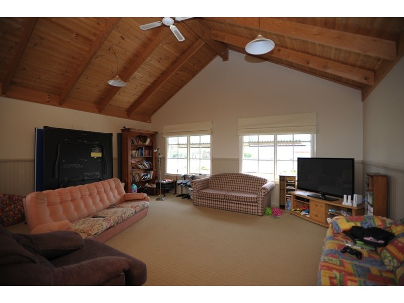 196 Burke Street, Warragul VIC 3820