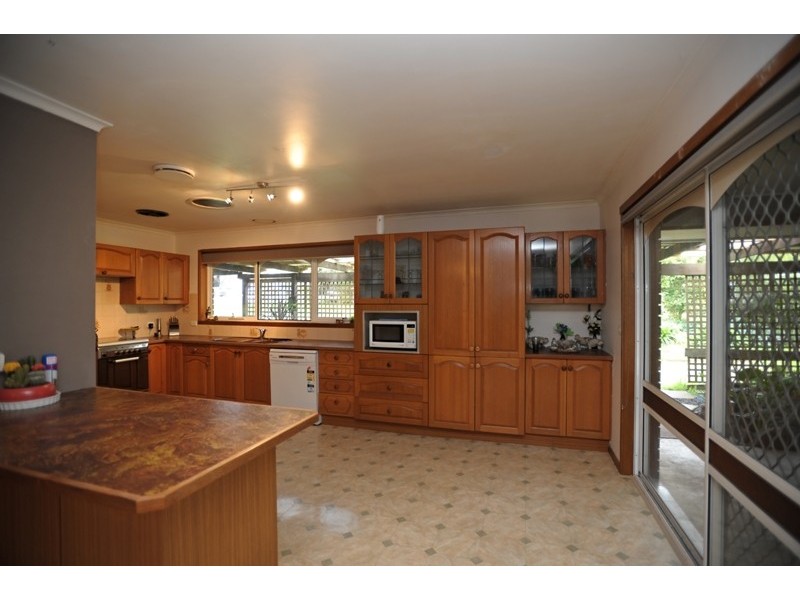 18 Bella Vista Drive, Warragul VIC 3820