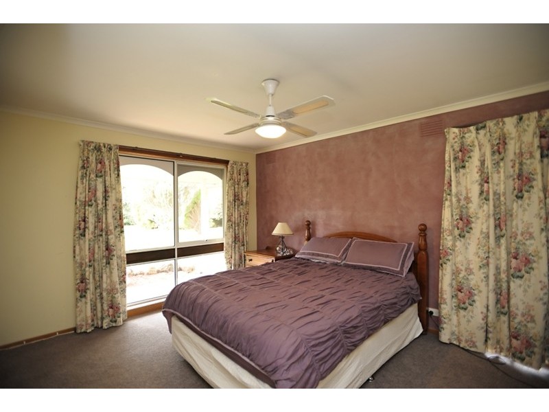 18 Bella Vista Drive, Warragul VIC 3820