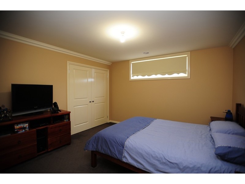 10 Crystal Court, Drouin VIC 3818