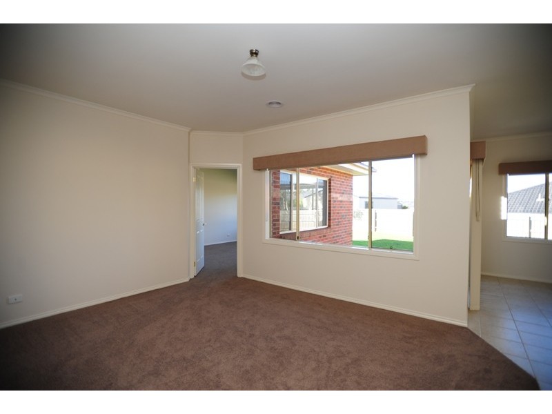 8 Casmil Court, Warragul VIC 3820