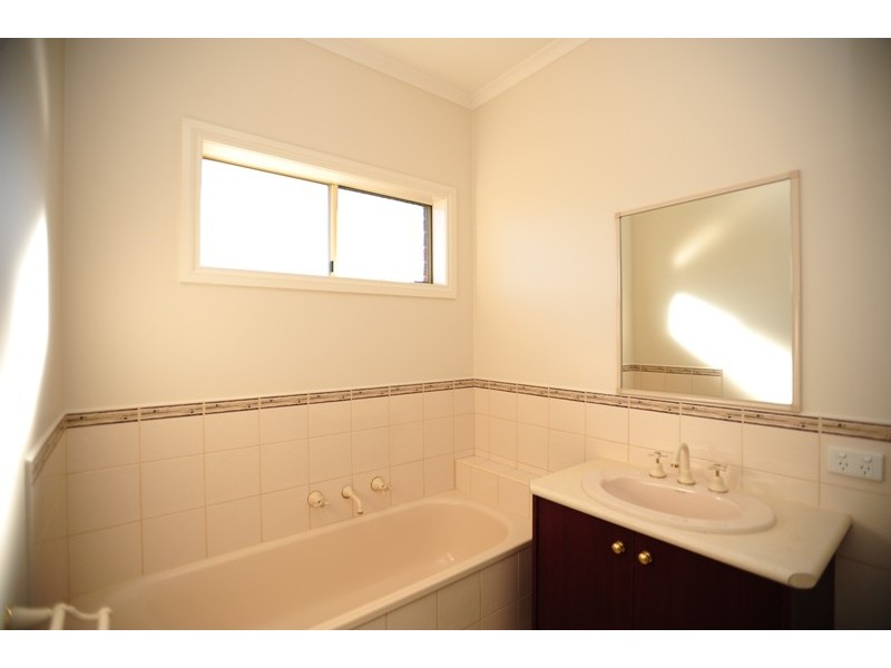 8 Casmil Court, Warragul VIC 3820