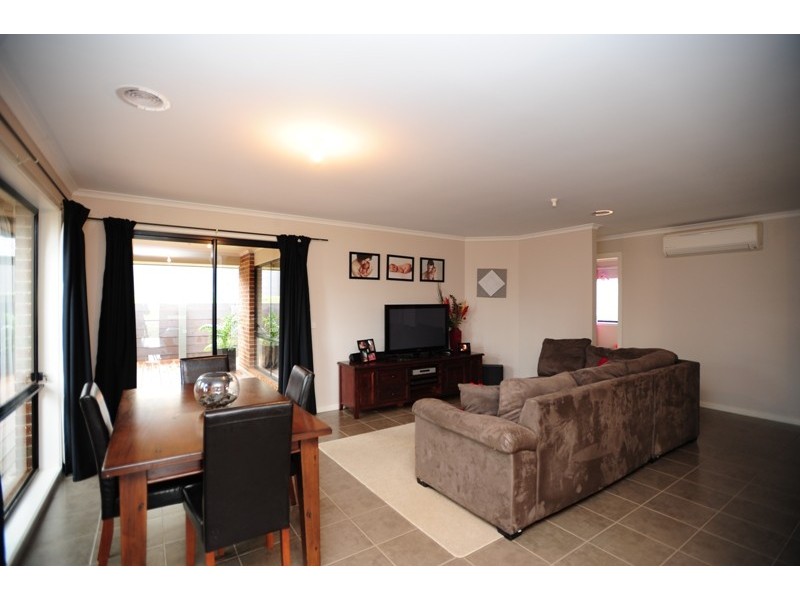 37 Dawson Drive, Warragul VIC 3820