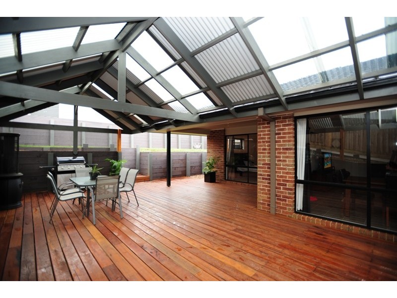 37 Dawson Drive, Warragul VIC 3820