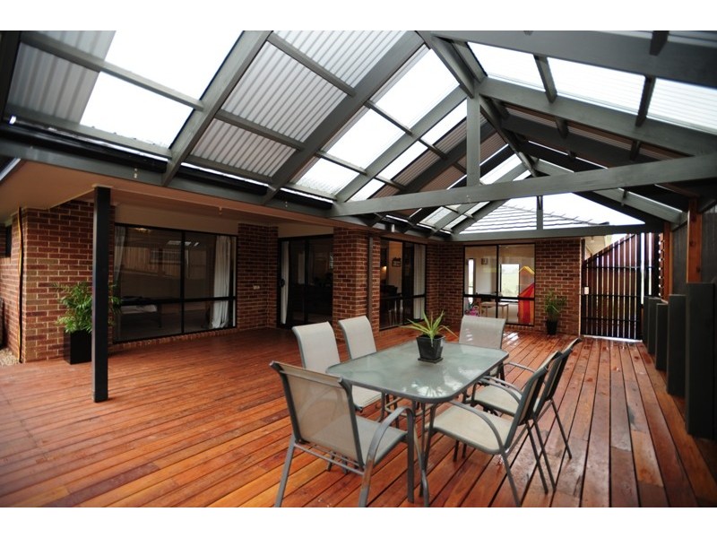 37 Dawson Drive, Warragul VIC 3820