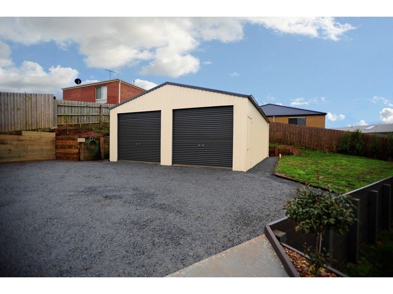 37 Dawson Drive, Warragul VIC 3820