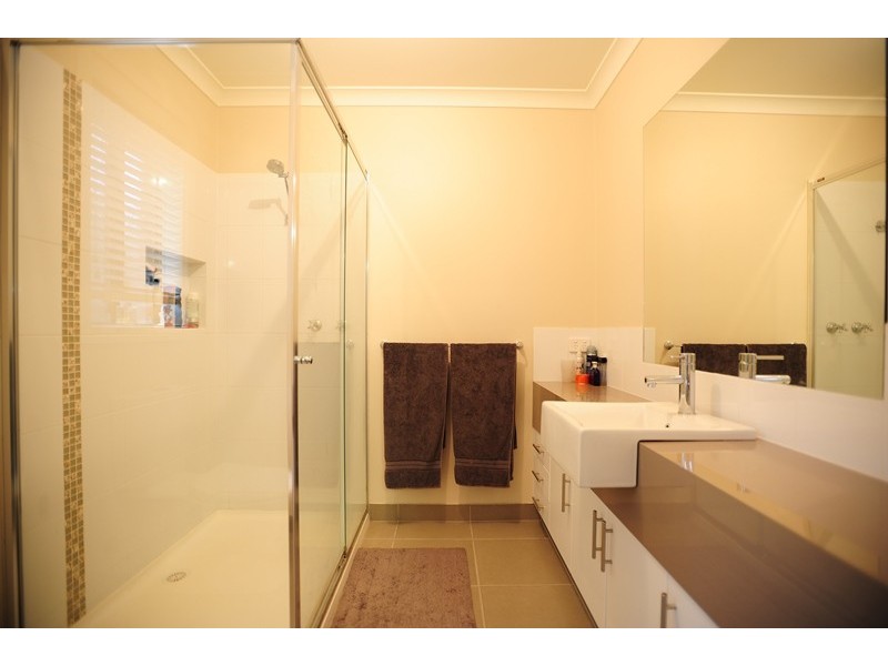 17 Monica Drive, Drouin VIC 3818