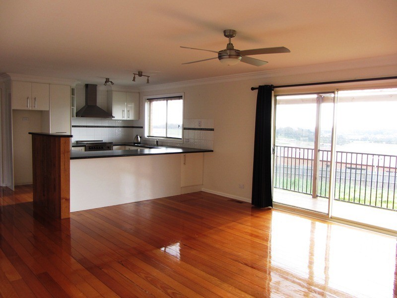 6 Summerhill Boulevard, Drouin VIC 3818