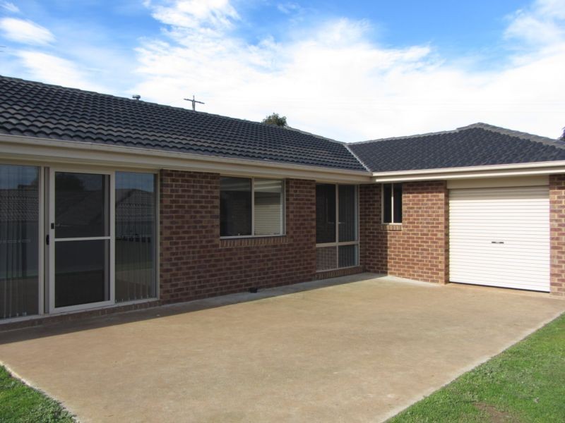 7 Davey Drive, Drouin VIC 3818