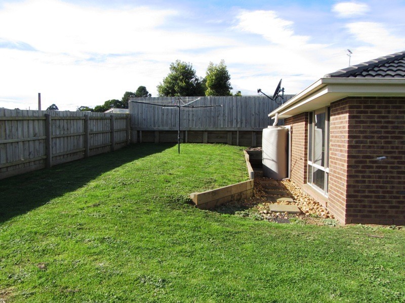 7 Davey Drive, Drouin VIC 3818