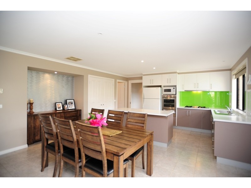 17 Glendon Drive, Warragul VIC 3820