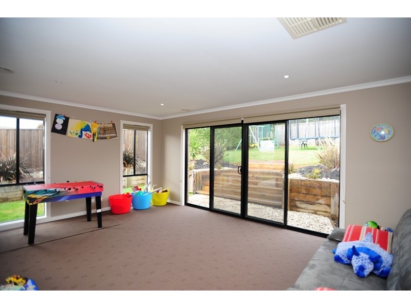 17 Glendon Drive, Warragul VIC 3820