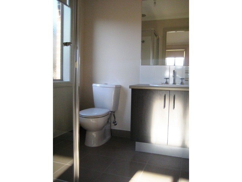 3 Greyfriars Way, Drouin VIC 3818