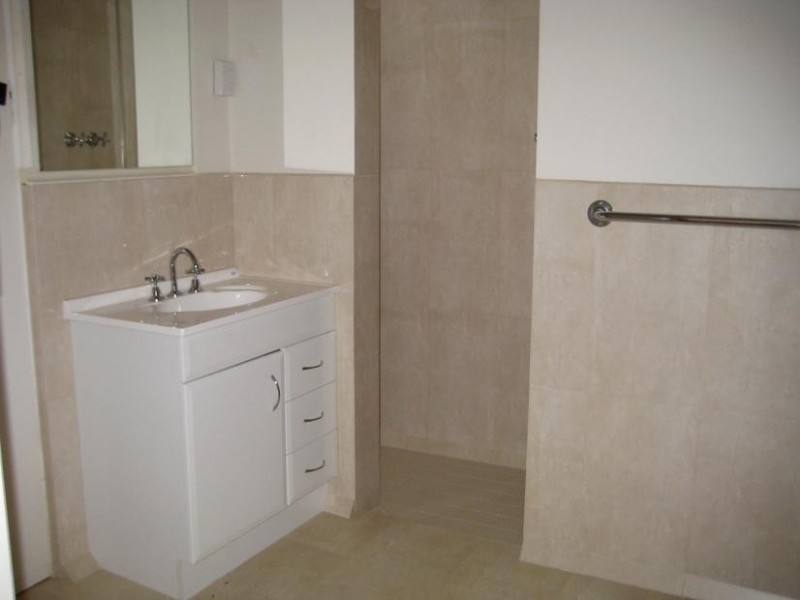 1/216 Princes Way, Drouin VIC 3818