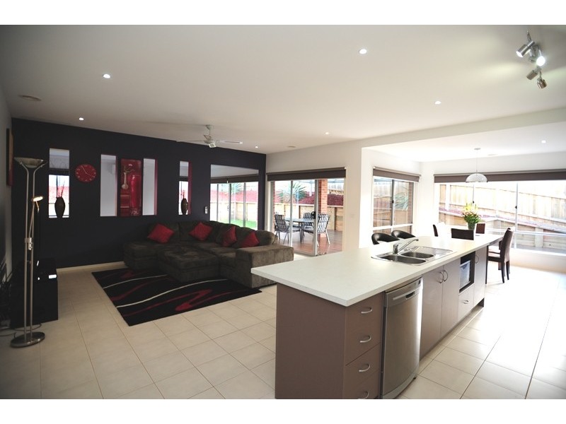 45 Grange Crescent, Warragul VIC 3820