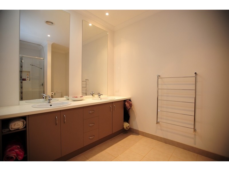 45 Grange Crescent, Warragul VIC 3820