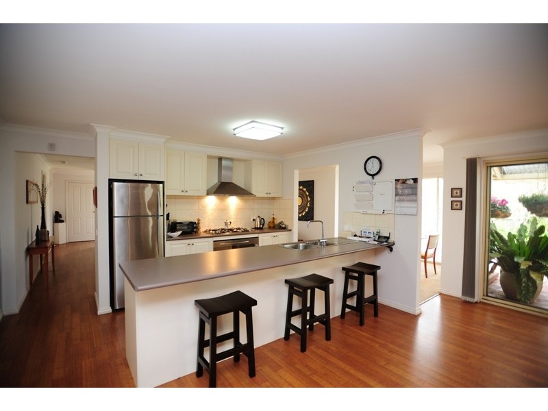 5 Lowe Place, Warragul VIC 3820