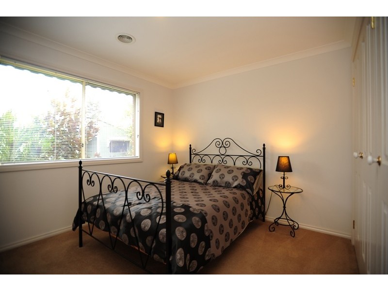 5 Lowe Place, Warragul VIC 3820