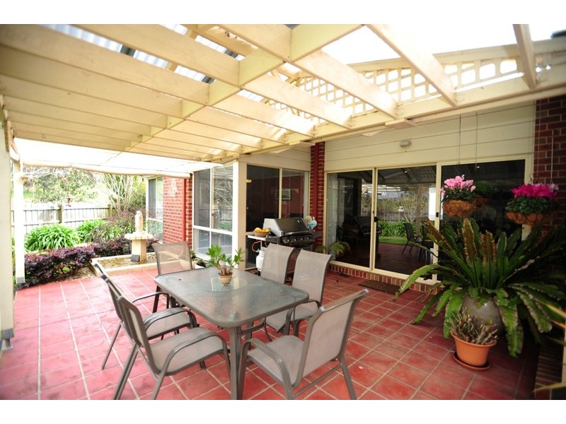 5 Lowe Place, Warragul VIC 3820