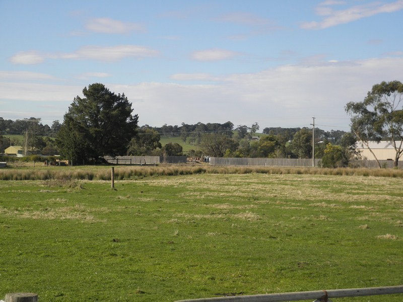 95 Longwarry Drouin Road, Longwarry VIC 3816