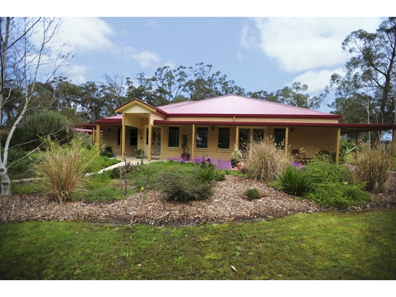 74 Streitbergs Road, Darnum VIC 3822