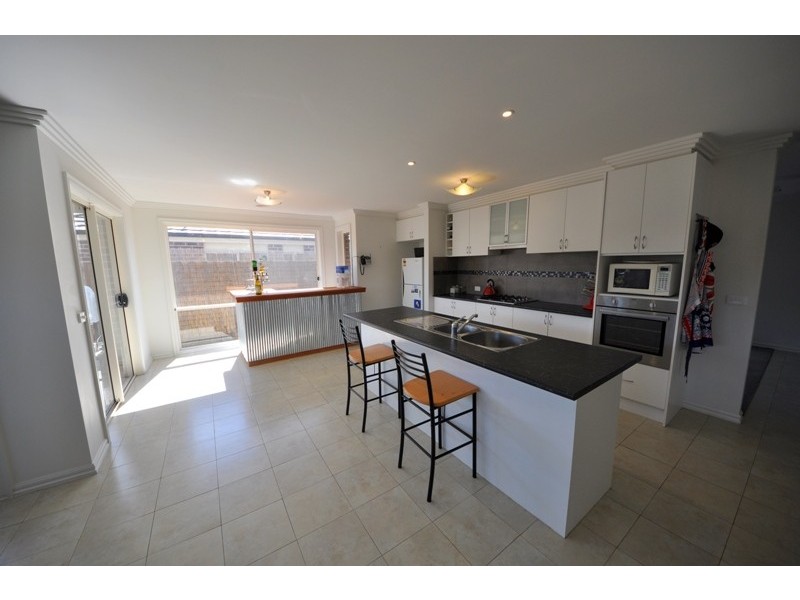 23 Rivendale Crescent, Drouin VIC 3818