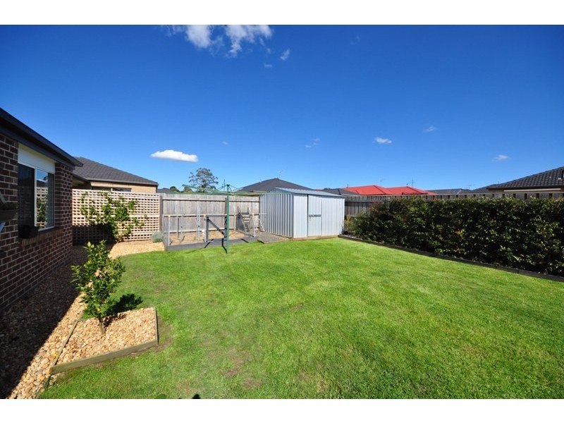 23 Rivendale Crescent, Drouin VIC 3818