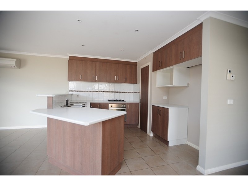 20 Lyndhurst Square, Drouin VIC 3818