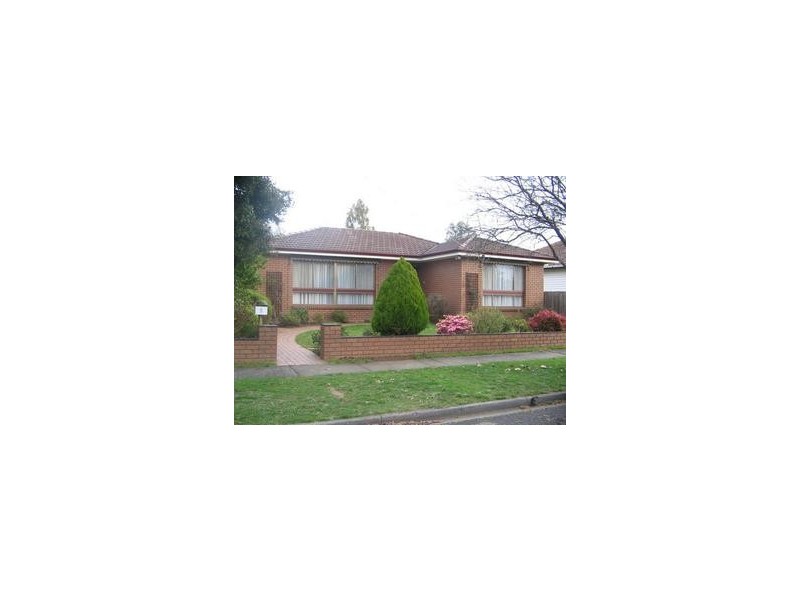 5 Davies Street, Warragul VIC 3820