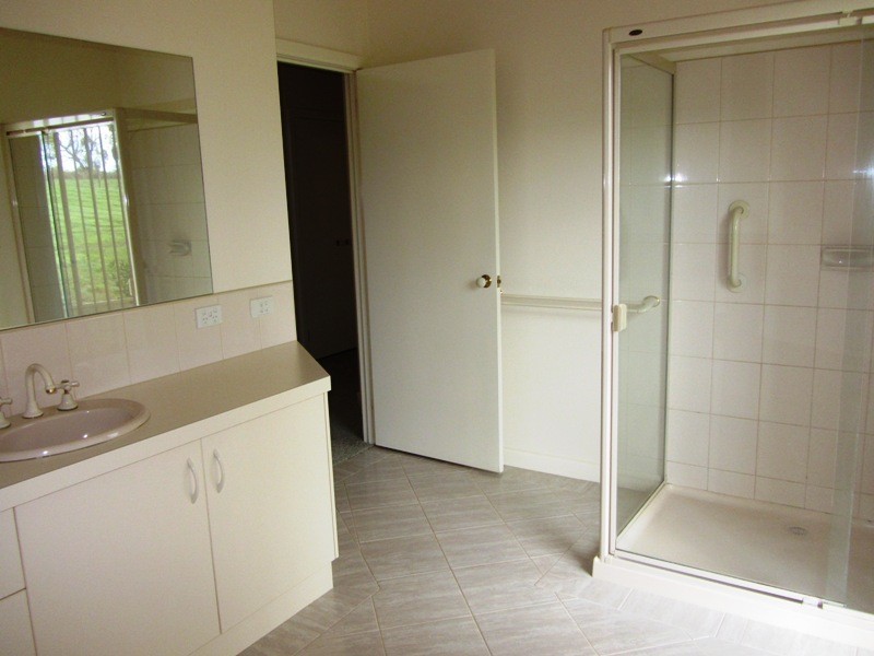 254 Pryor Road, Drouin VIC 3818